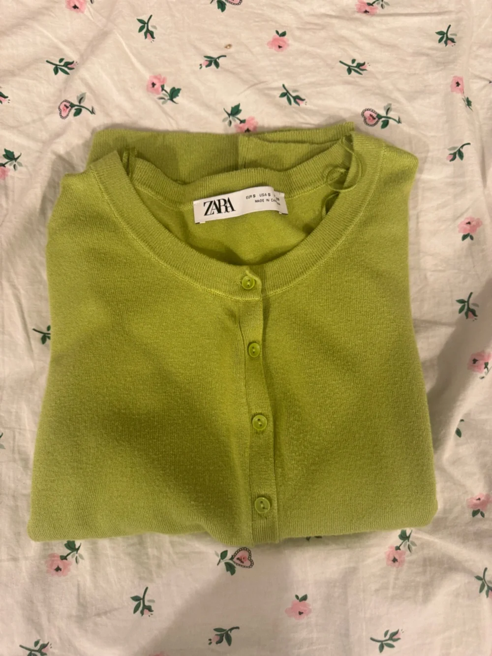Zara Lime Green Short Sleeve Button-Up Sweater - Picture 3 of 4